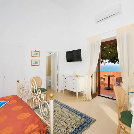 Gabrisa Hotel