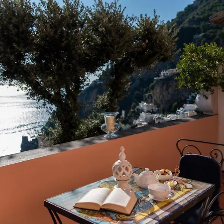 Gabrisa Hotel 4*